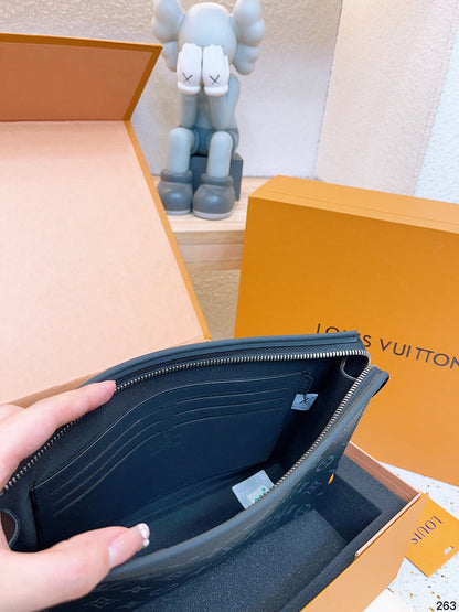 Franco Shops - Louis Vuittons  - 14969