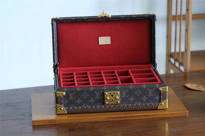 Franco Shops - Louis Vuittons  - 9514