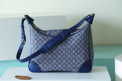Franco Shops - Louis Vuittons  - 9944