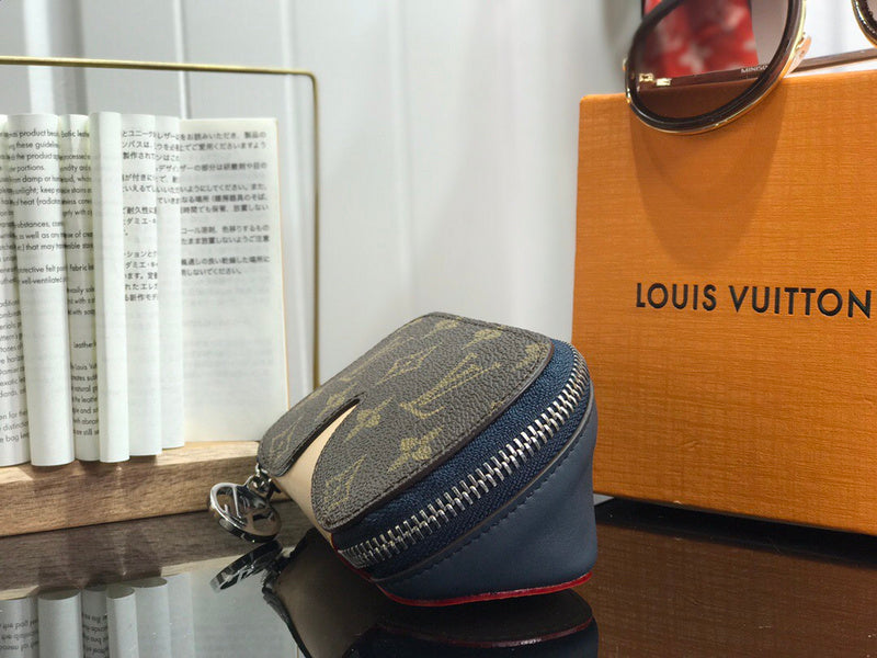 Franco Shops - Louis Vuittons  - 9306