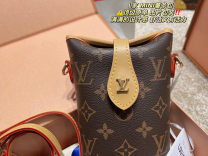 Franco Shops - Louis Vuittons  - 15077