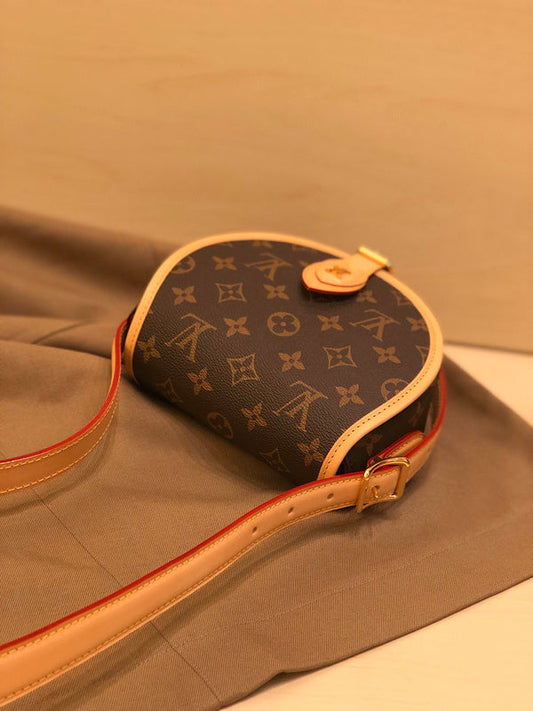 Franco Shops - Louis Vuittons  - 15549