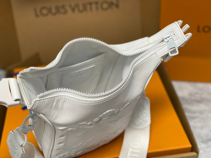 Franco Shops - Louis Vuittons  - 15479