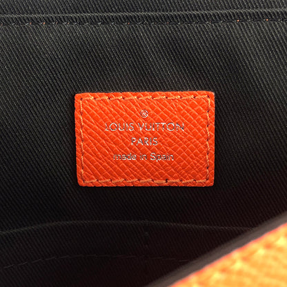 LOUIS VUITTON Shoulder Bag