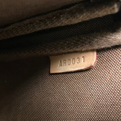 LOUIS VUITTON Pouch