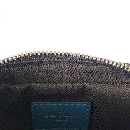 LOUIS VUITTON Shoulder Bag