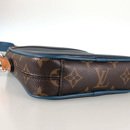 LOUIS VUITTON Shoulder Bag