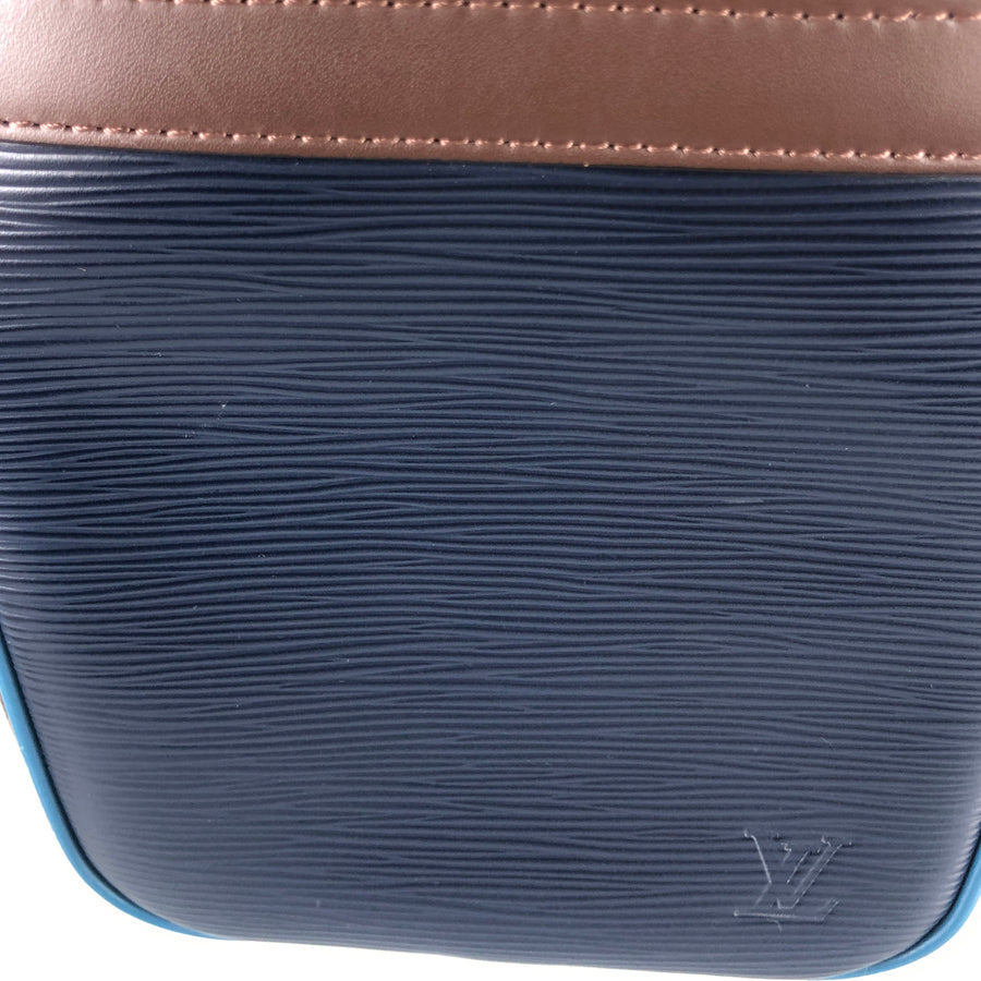 LOUIS VUITTON Shoulder Bag
