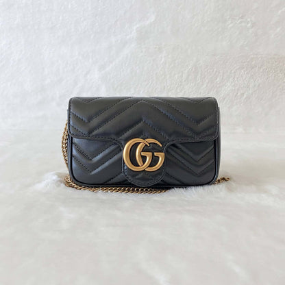 Gucci GG Marmont Matelassé Super Mini Bag