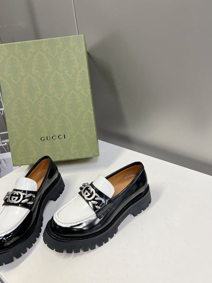 MOCASSIM GUCCI 2023 TRATORADO
