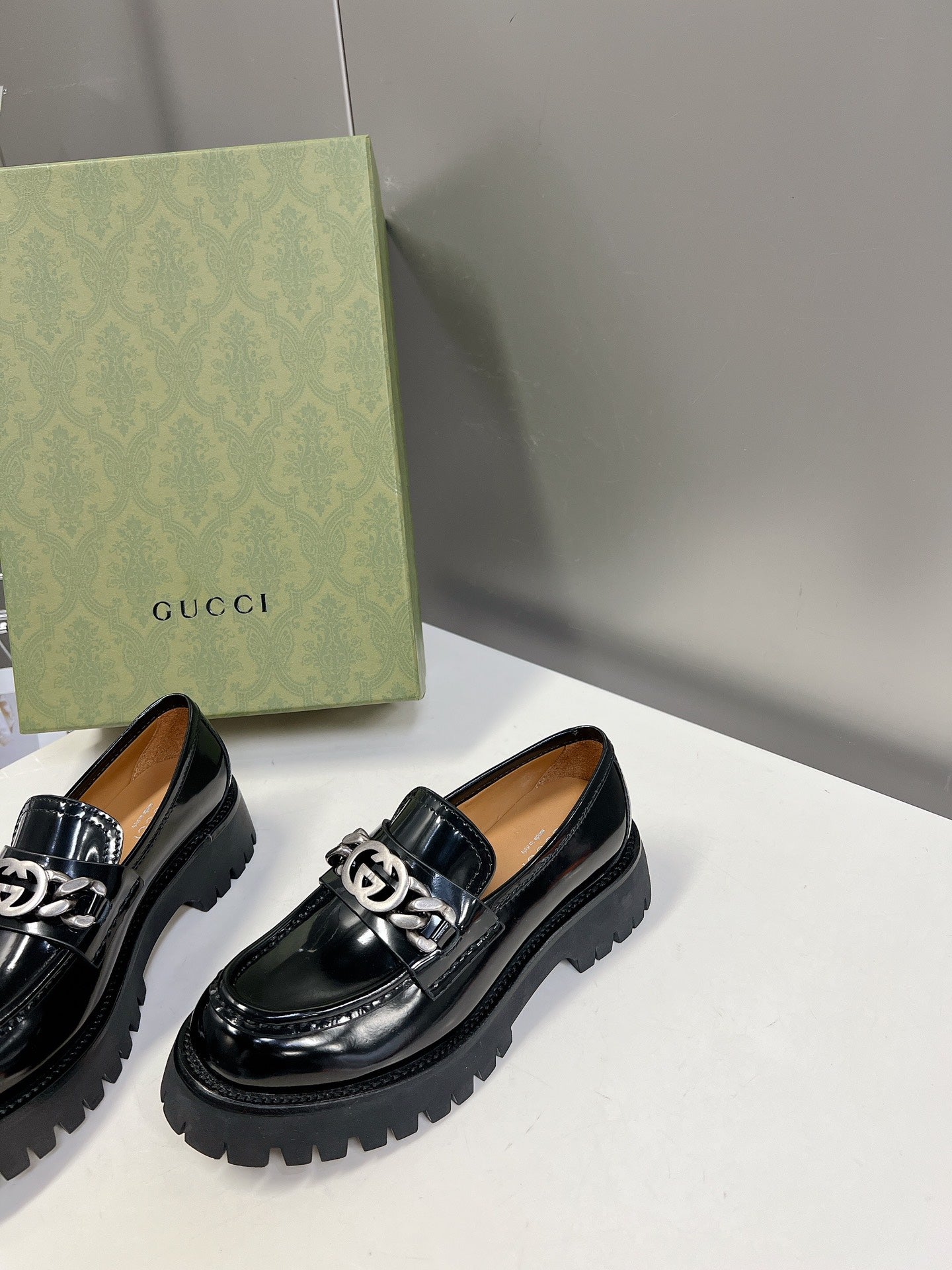 MOCASSIM GUCCI 2023 TRATORADO