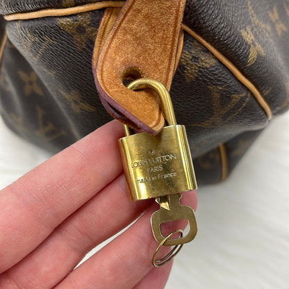Handbag Luxury Designer By Louis Vuitton  Size: Medium