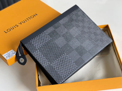 Louis Vuitton Pochette Voyage MM