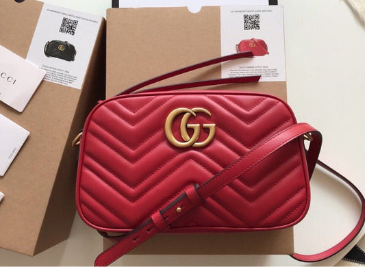 Woman Gucci shoulder handbag