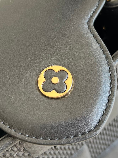 Louis Vuitton Capucines BB Bag