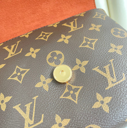 Louis Vuitton Locky BB Bag