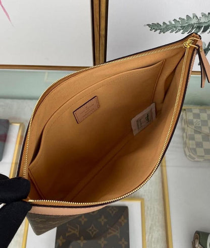 Louis Vuitton Daily Pouch