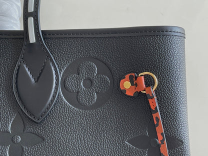 Louis Vuitton Neverfull MM Bag
