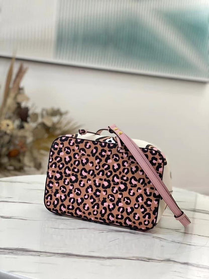 Louis Vuitton NeoNoe MM Bag