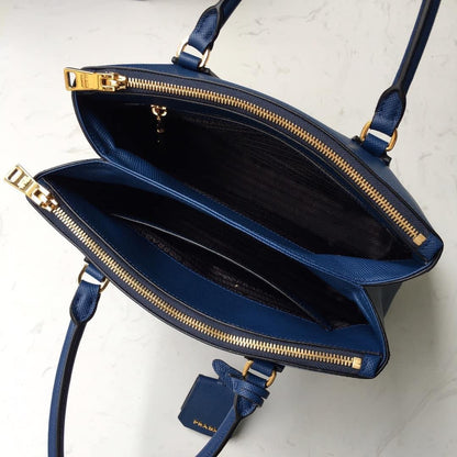 Prada Galleria Saffiano leather Medium  bag