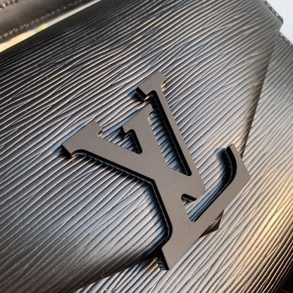 Louis Vuitton Pochette Grenelle Bag