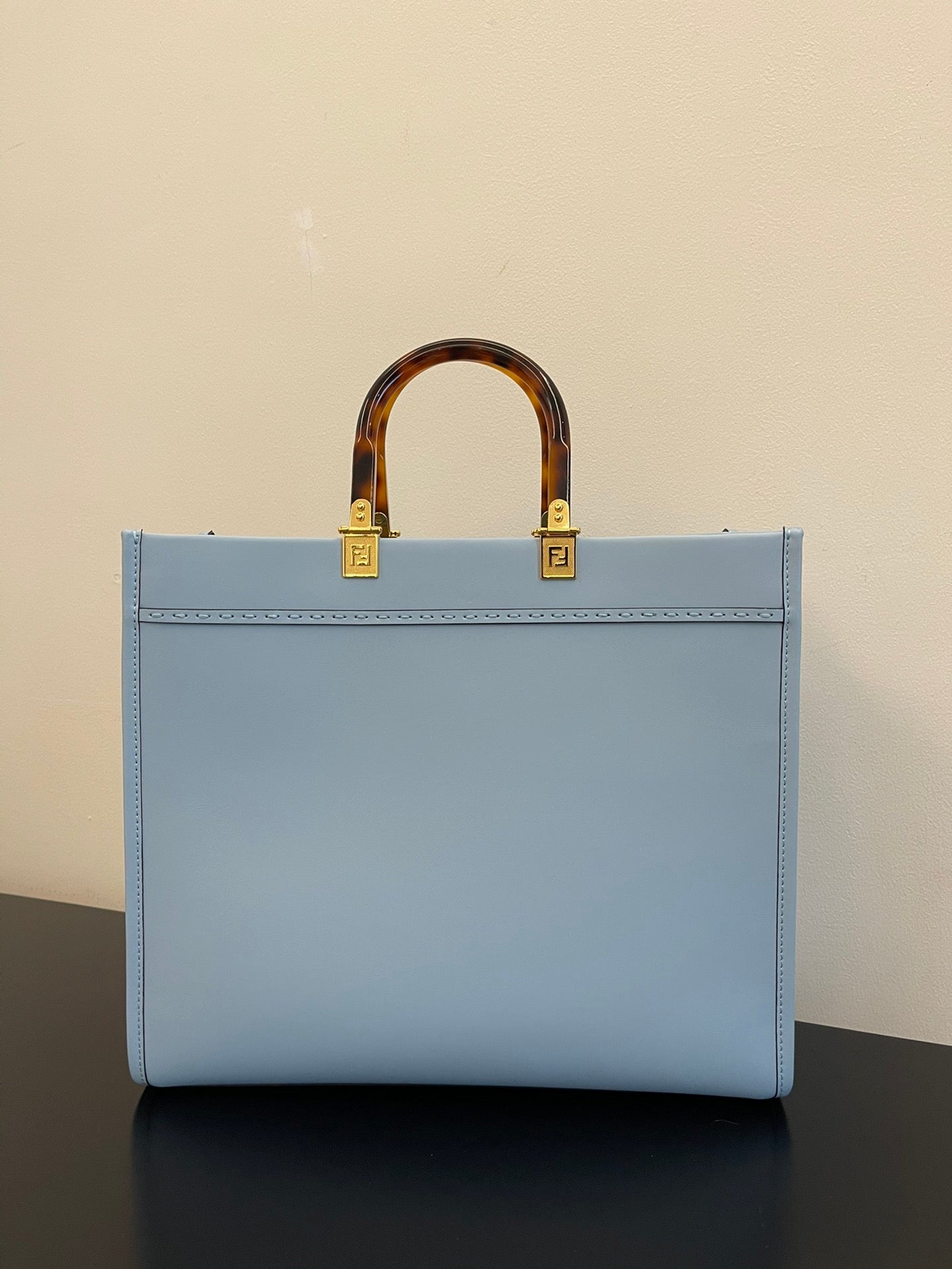 Fendi Sunshine Shopper Meduim Bag