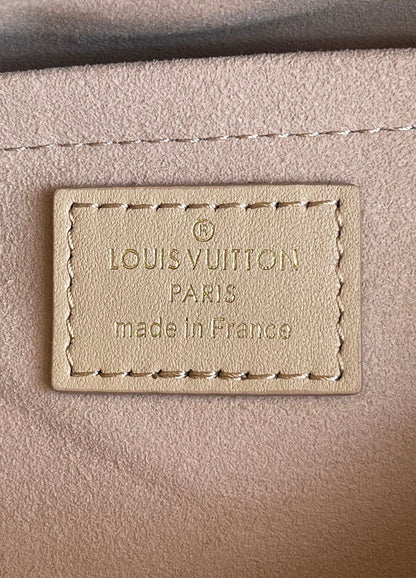 Louis Vuitton Troca MM Bag