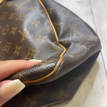 Handbag Luxury Designer By Louis Vuitton  Size: Medium