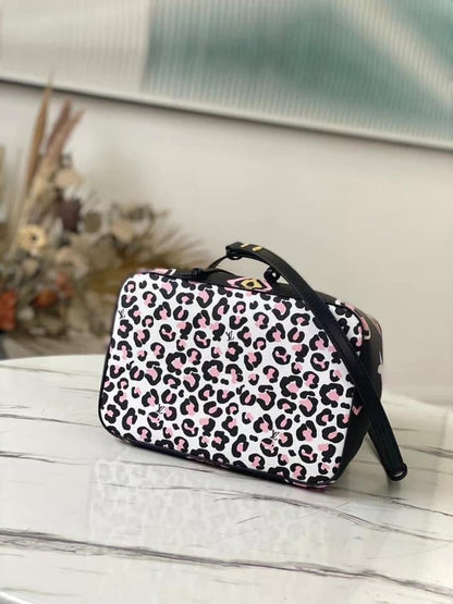 Louis Vuitton NeoNoe MM Bag