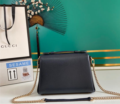 Soft leather woman Gucci handbag