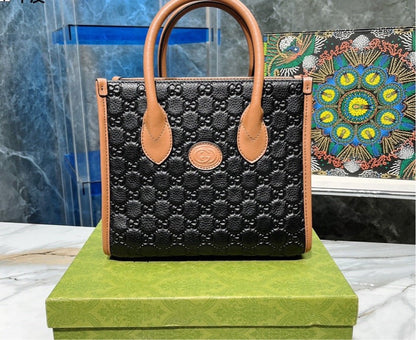 New woman Gucci Handbag