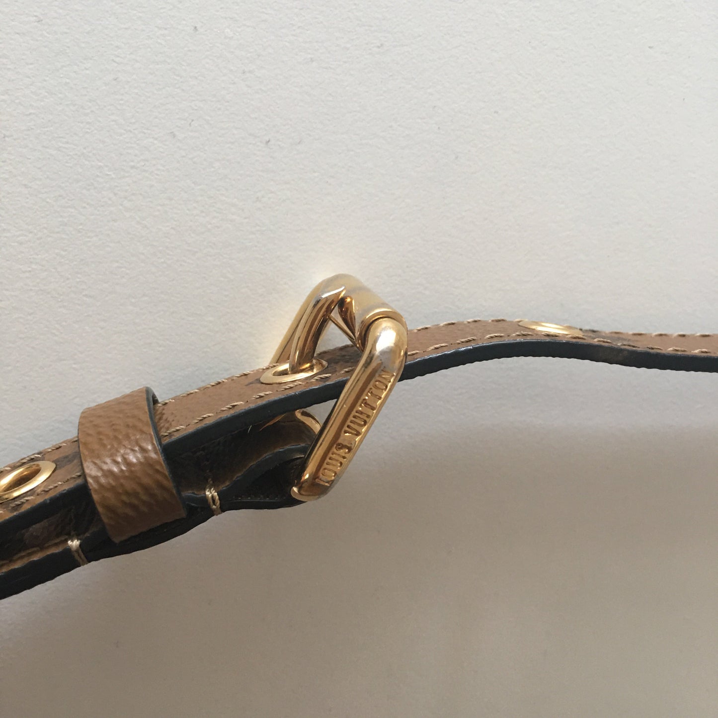 LOUIS VUITTON Metis Crossbody Bag in Brown Canvas