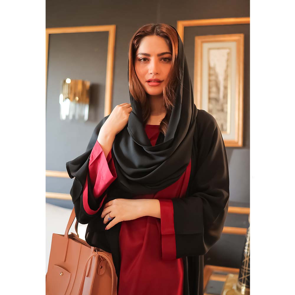 Slay Abaya (Black & Maroon)