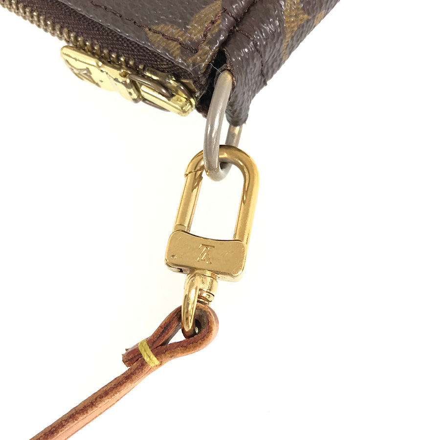 LOUIS VUITTON Pouch