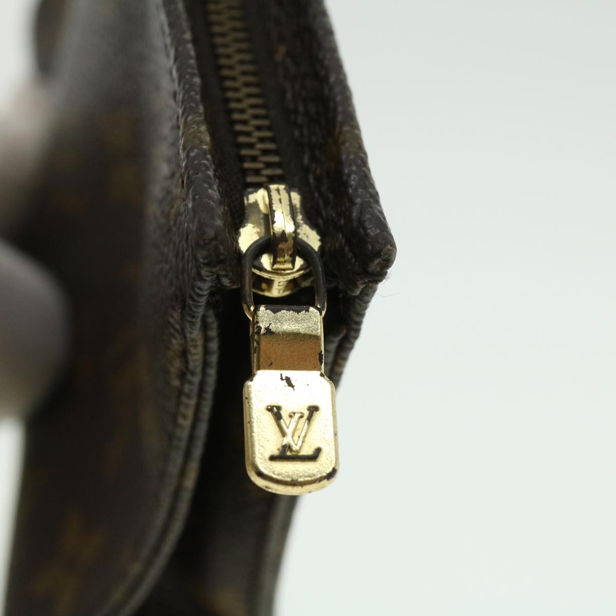 LOUIS VUITTON Monogram Poche Toilette 15 Pouch M47546 LV Auth ki2185