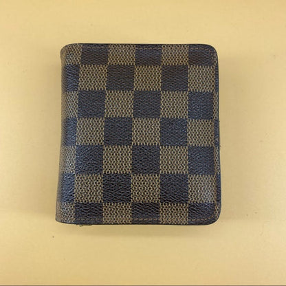 LOUIS VUITTON damier wallet