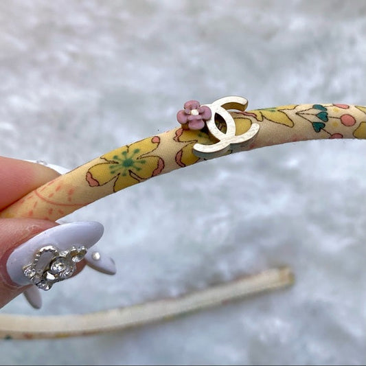 CHANEL Camellia hair band