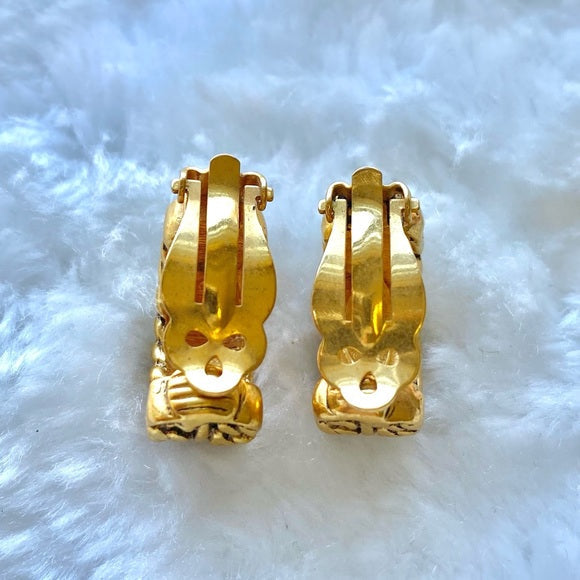 CHANEL vintage gold earrings