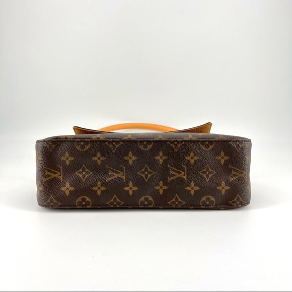 LOUIS VUITTON Looping bag