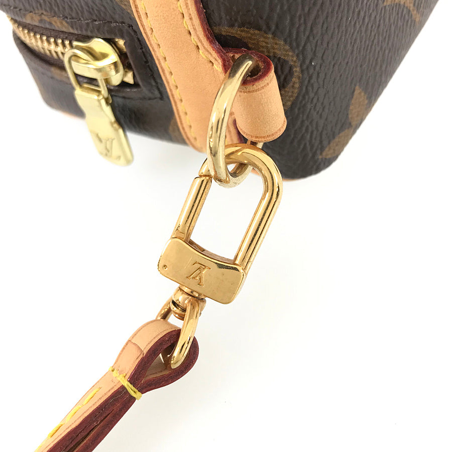 LOUIS VUITTON Pouch