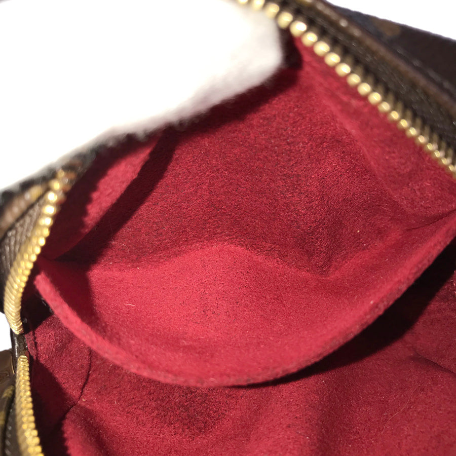 LOUIS VUITTON Pouch