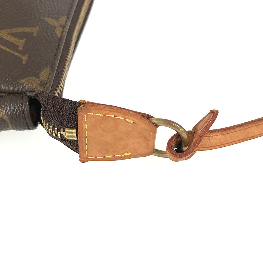 LOUIS VUITTON Pouch
