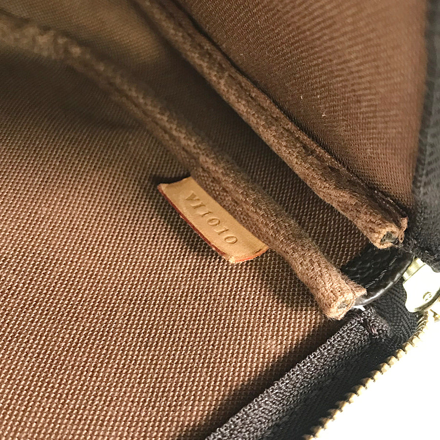 LOUIS VUITTON Pouch