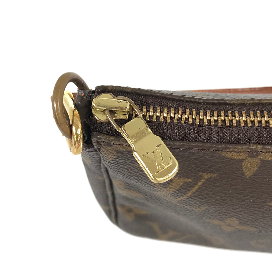 LOUIS VUITTON Pouch