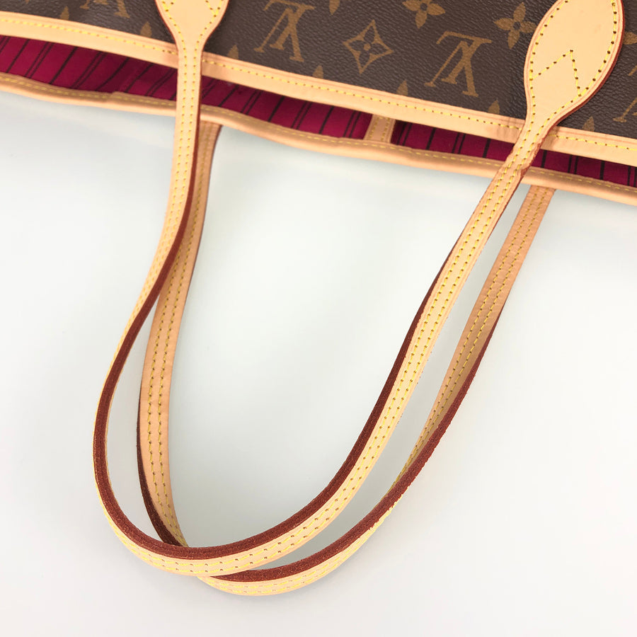 LOUIS VUITTON Monogram Neverfull MM Tote Bag