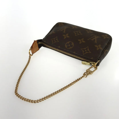 LOUIS VUITTON Monogram Mini Pochette Accessoires Pouch
