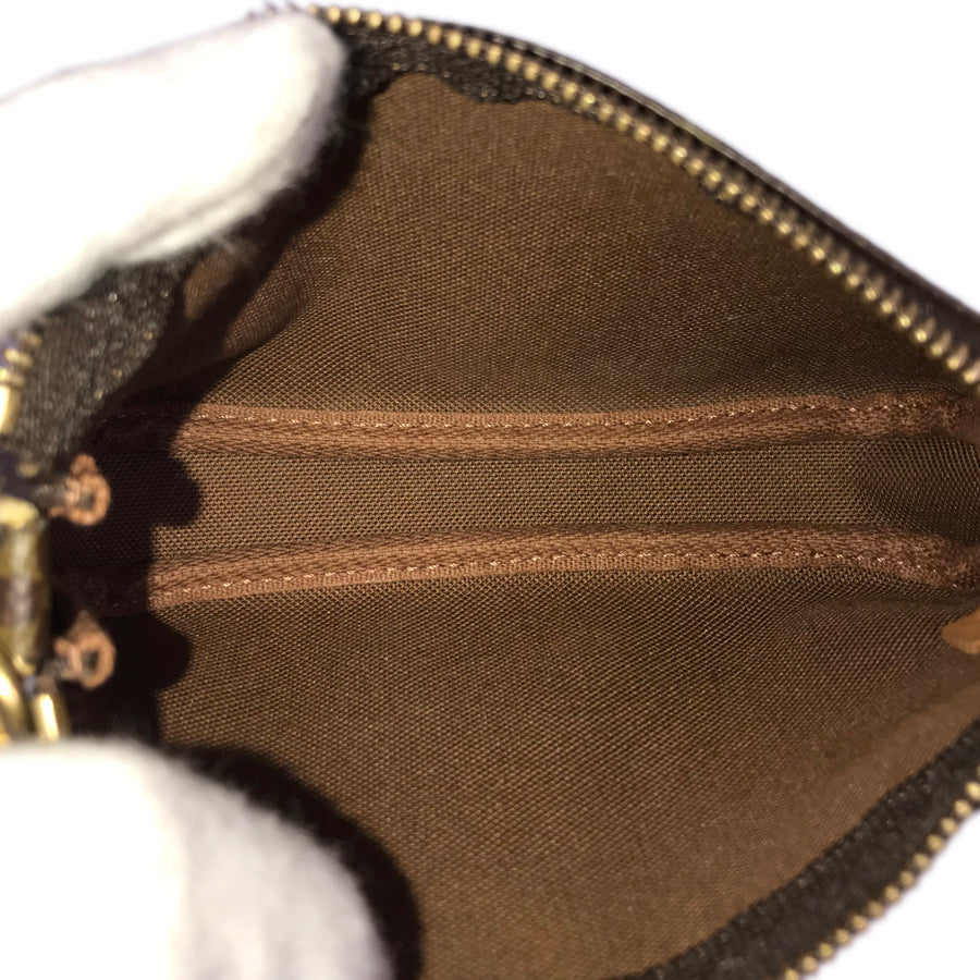 LOUIS VUITTON Monogram Mini Pochette Accessoires Pouch
