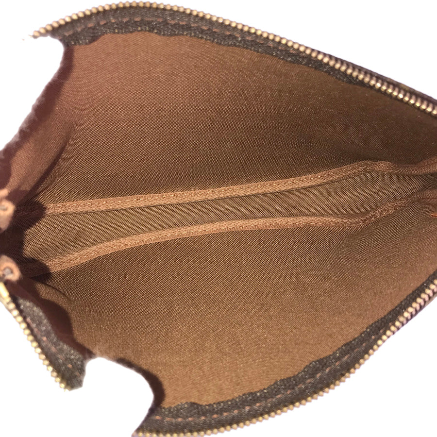 LOUIS VUITTON Pouch
