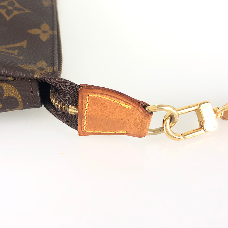 LOUIS VUITTON Monogram Pochette Accessoires M51980 Pouch