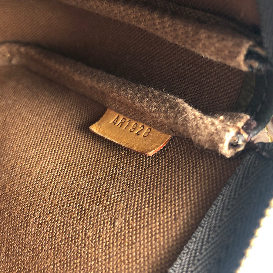 LOUIS VUITTON Monogram Pochette Accessoires M51980 Pouch
